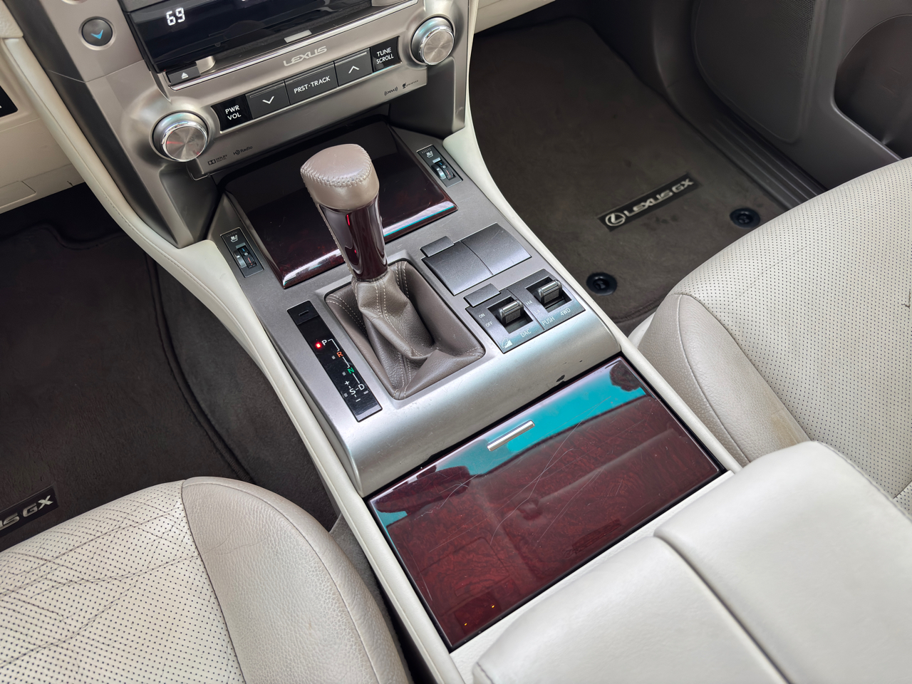2014 Lexus GX 460 Base photo 17