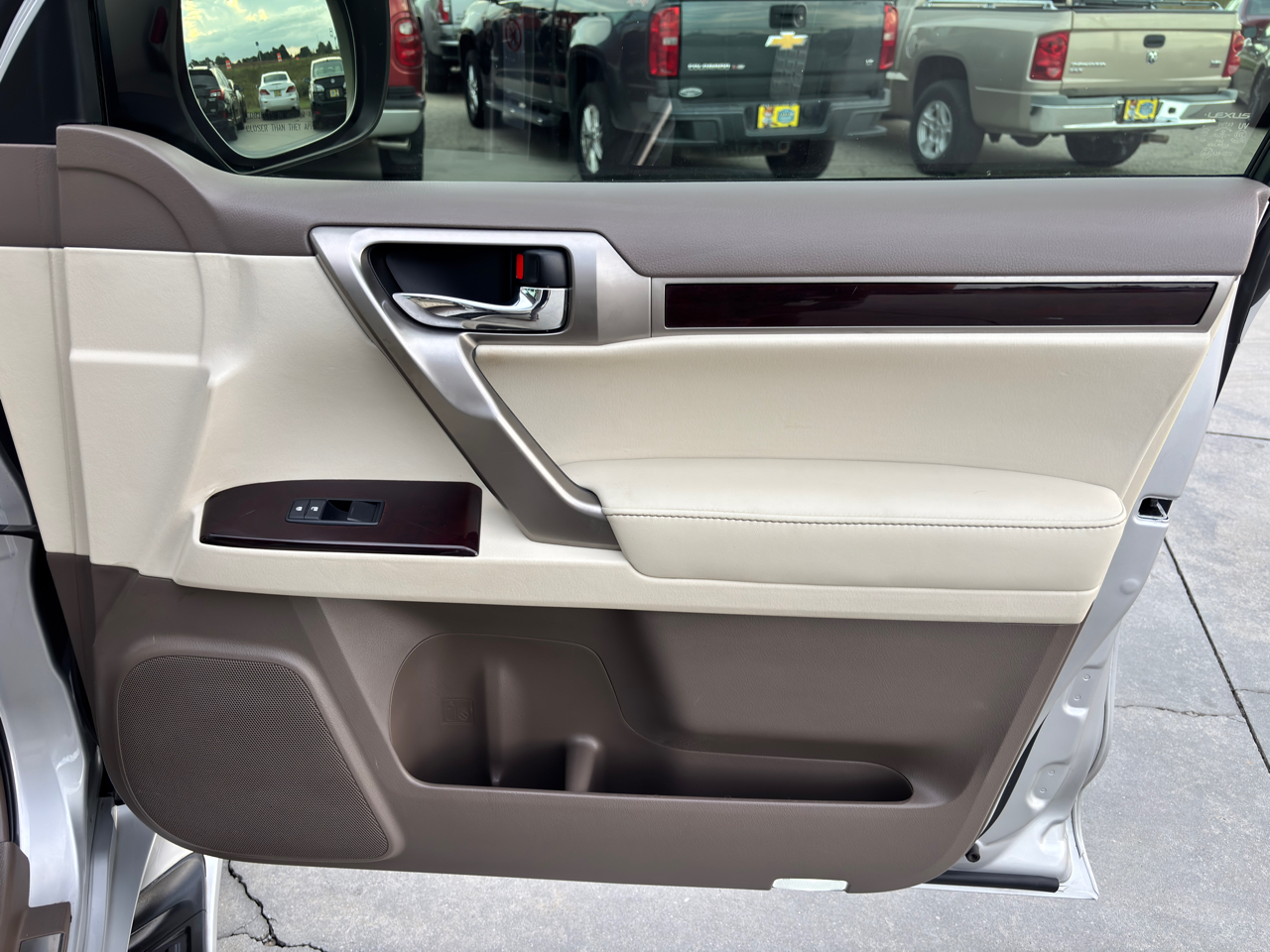 2014 Lexus GX 460 Base photo 30