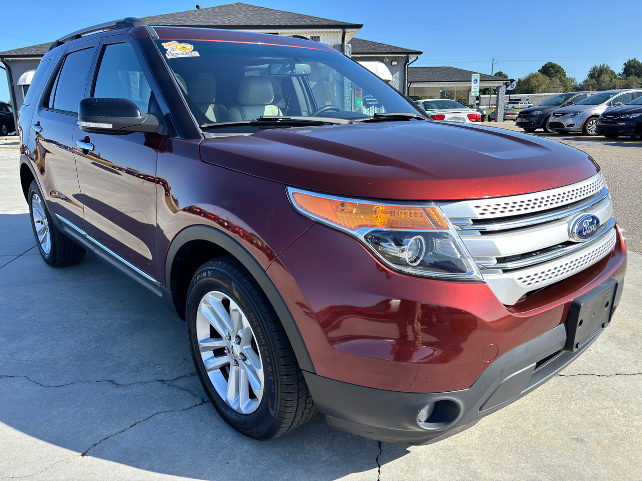 2015 Ford Explorer XLT photo 2