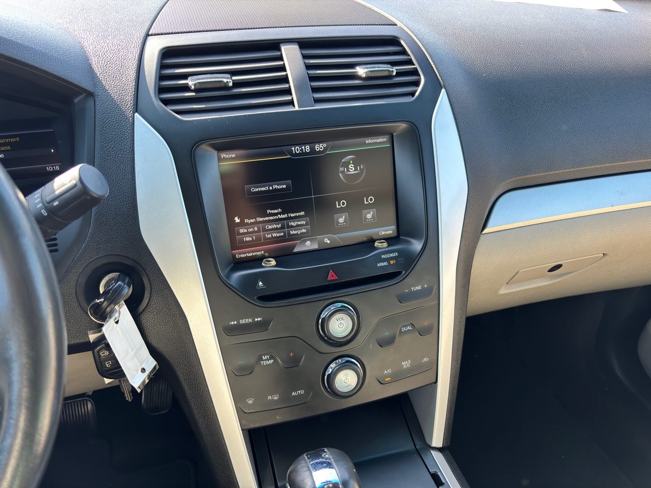 2015 Ford Explorer XLT photo 15
