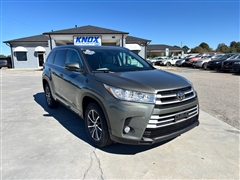 2017 Toyota Highlander  2017 Toyota Highlander