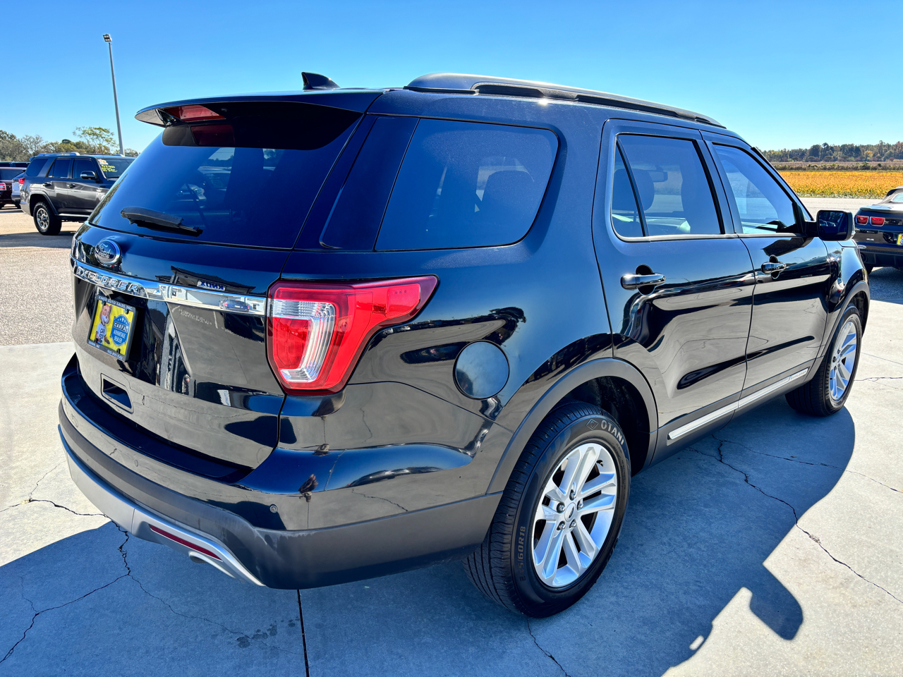 Ford Explorer XLT FWD 2017 Ford Explorer XLT FWD 2017