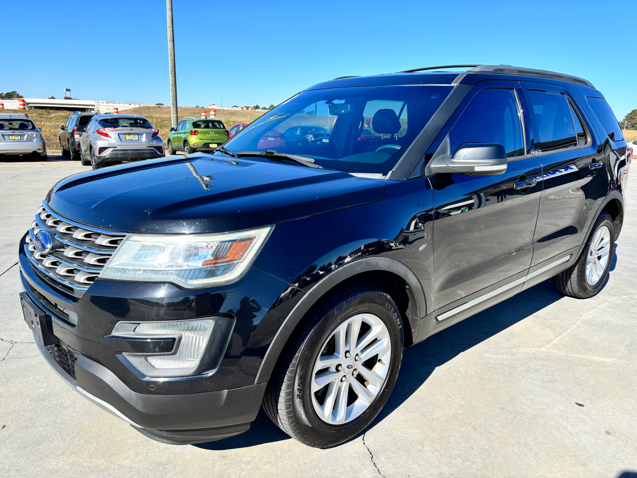 Ford Explorer XLT FWD 2017 Ford Explorer XLT FWD 2017