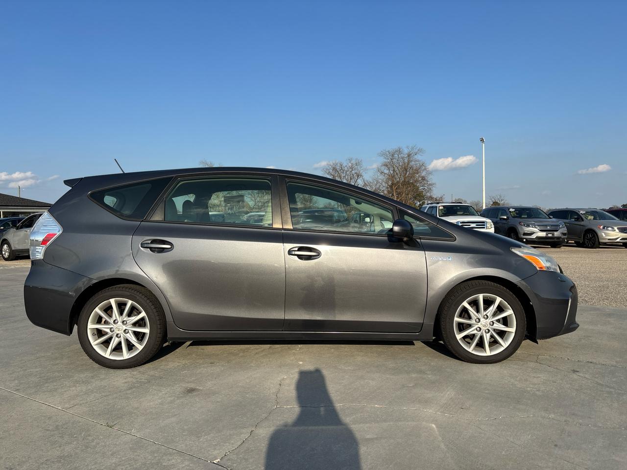 Toyota Prius V 5dr Wgn Five (Natl) 2012