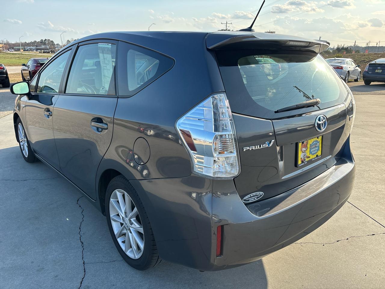 Toyota Prius V 5dr Wgn Five (Natl) 2012