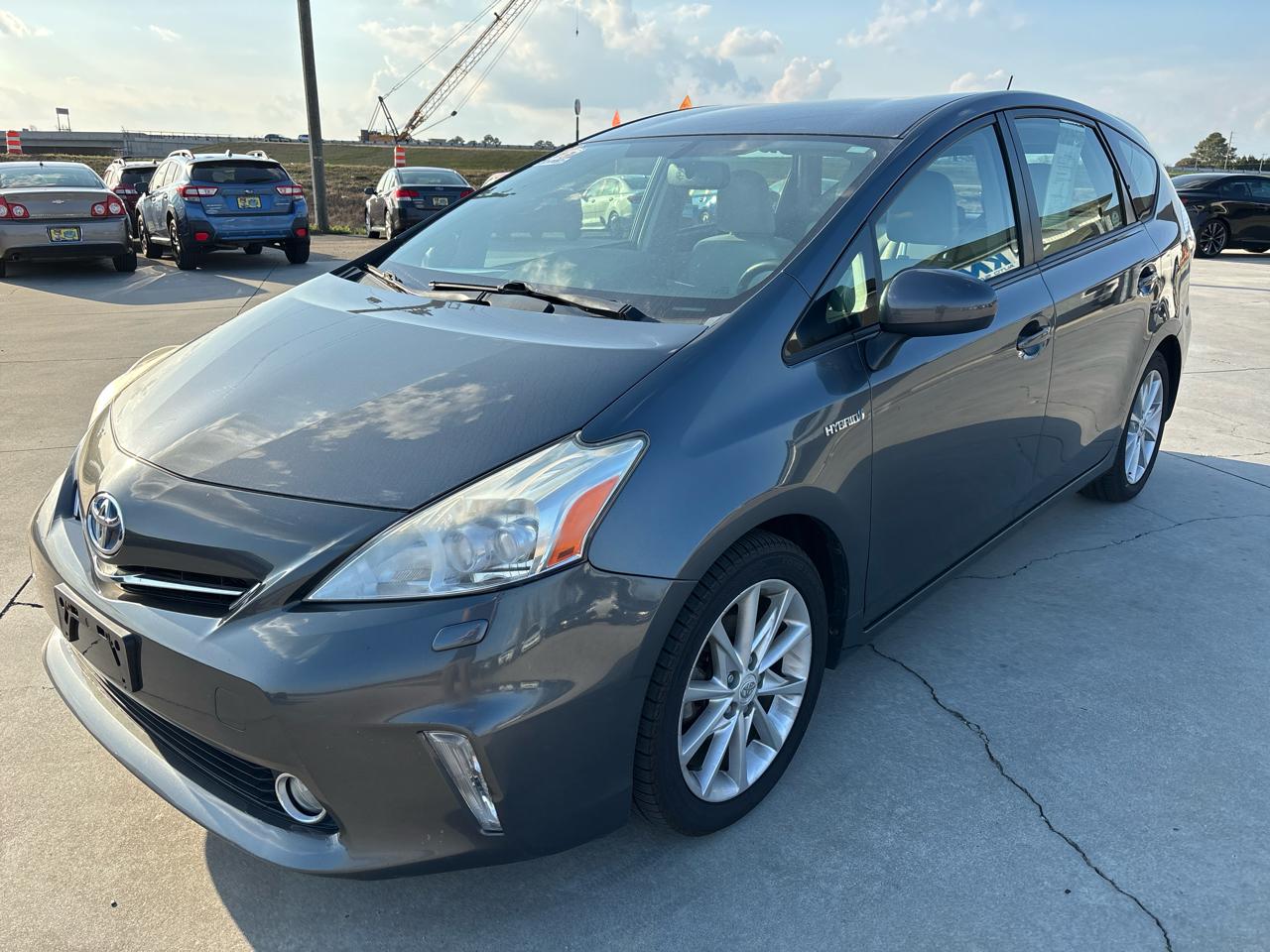 Toyota Prius V 5dr Wgn Five (Natl) 2012