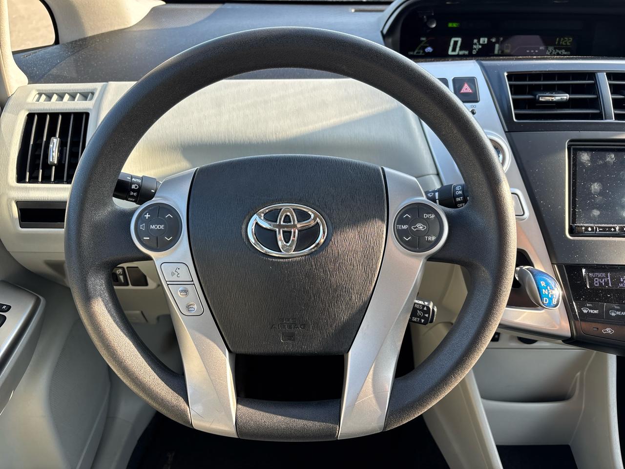 Toyota Prius V 5dr Wgn Five (Natl) 2012