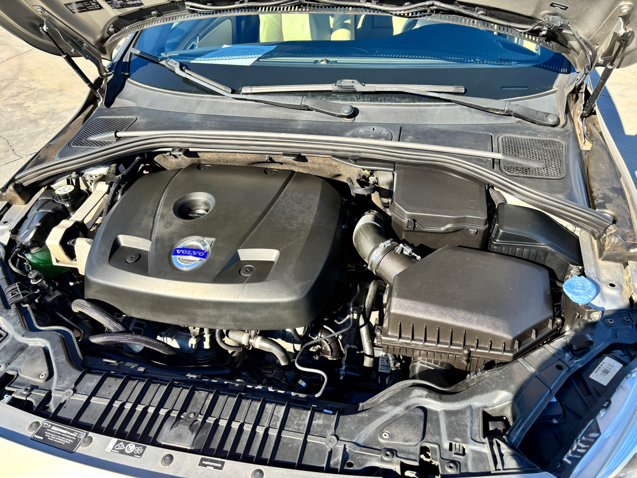 Volvo S60 2015.5 4dr Sdn T5 Drive-E Platinum FWD 2015