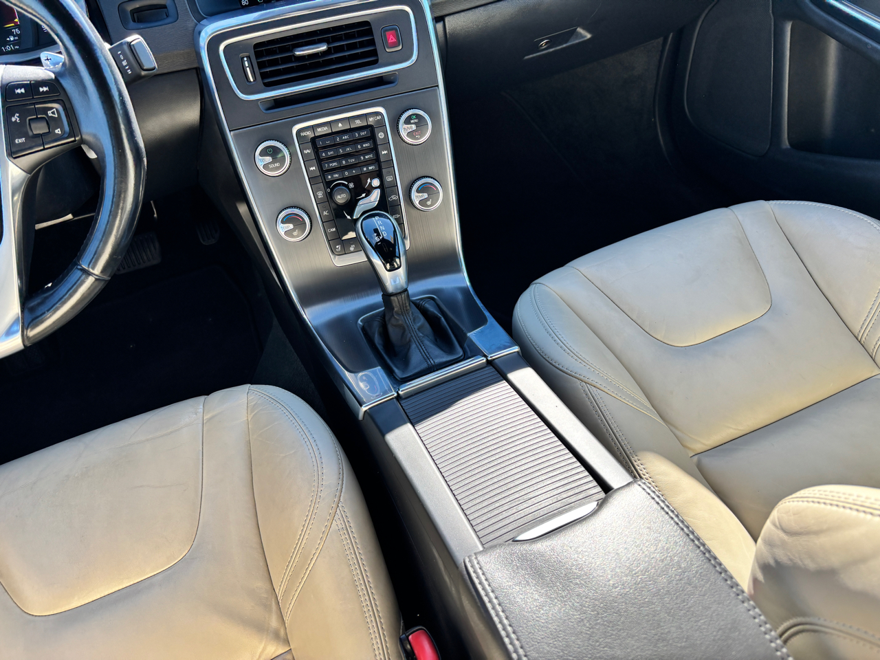 Volvo S60 2015.5 4dr Sdn T5 Drive-E Platinum FWD 2015