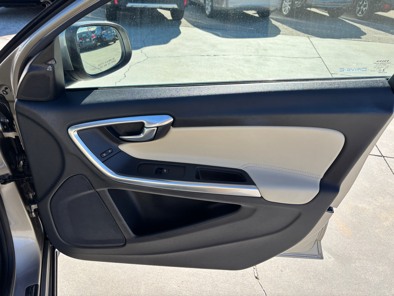 Volvo S60 2015.5 4dr Sdn T5 Drive-E Platinum FWD 2015