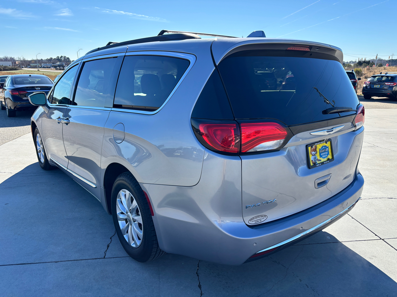 Chrysler Pacifica Touring-L FWD 2017