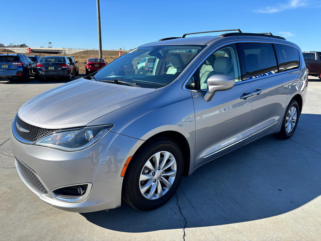 Chrysler Pacifica Touring-L FWD 2017