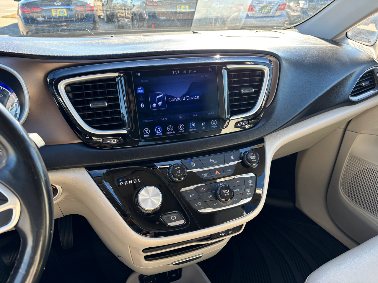Chrysler Pacifica Touring-L FWD 2017