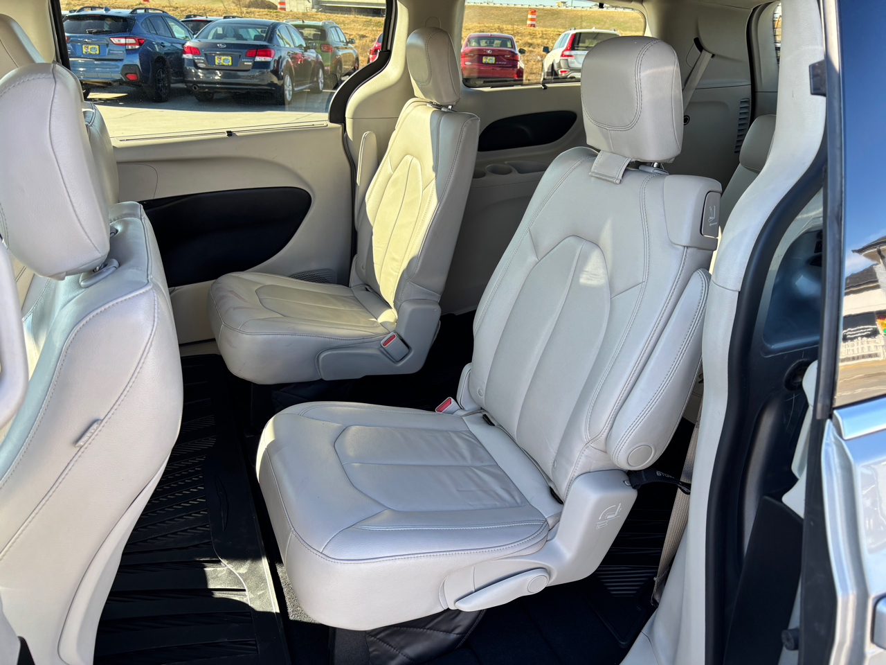 Chrysler Pacifica Touring-L FWD 2017