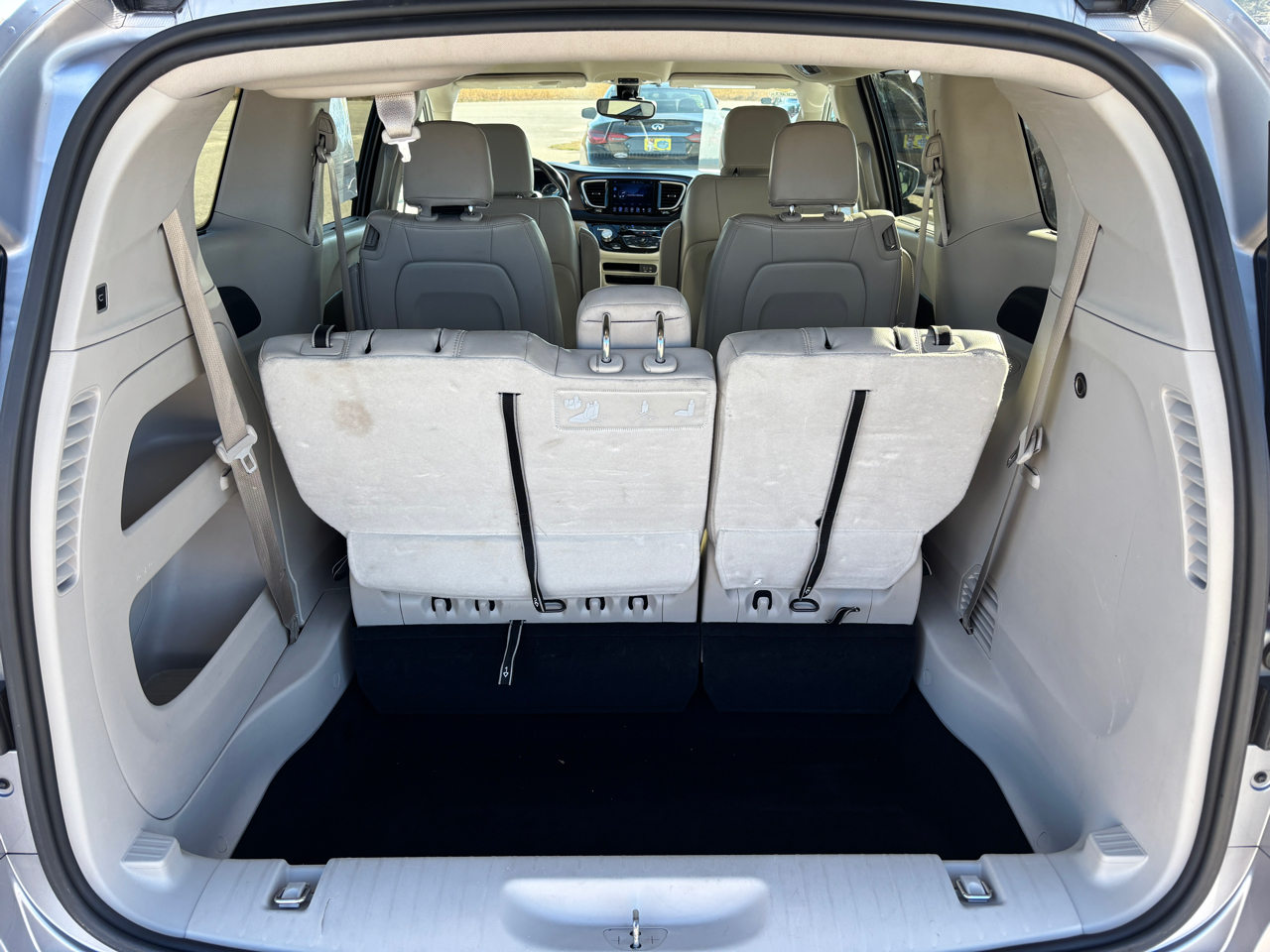 Chrysler Pacifica Touring-L FWD 2017