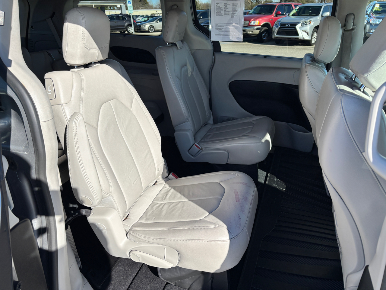 Chrysler Pacifica Touring-L FWD 2017