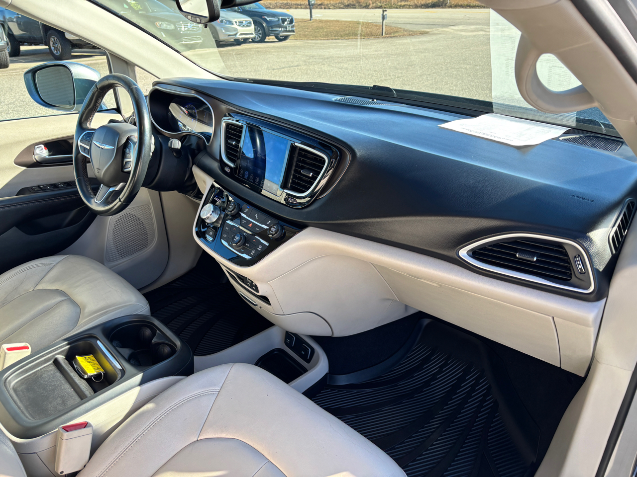 Chrysler Pacifica Touring-L FWD 2017