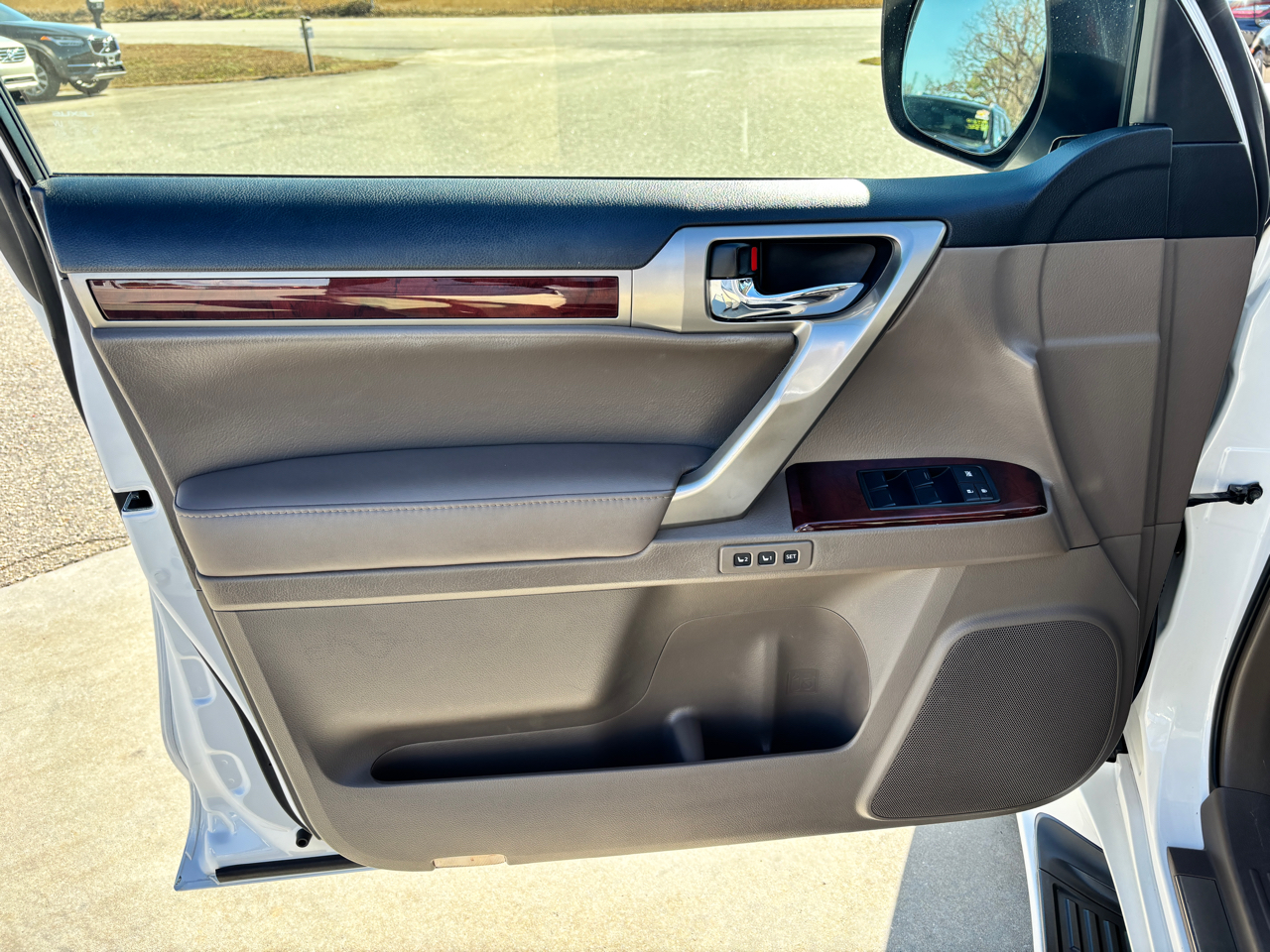 Lexus GX 460 4WD 4dr 2010