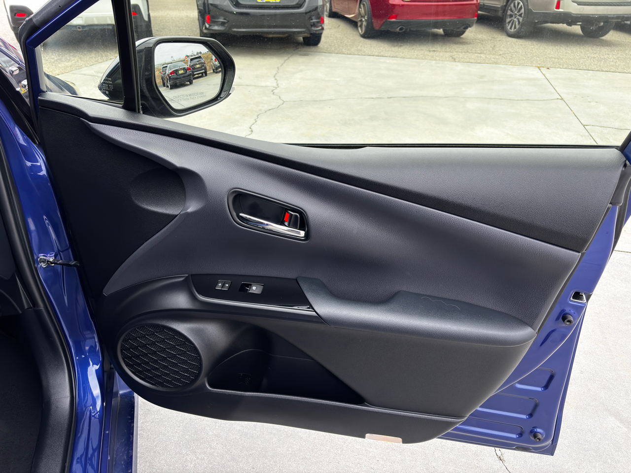 Toyota Prius Two 2017