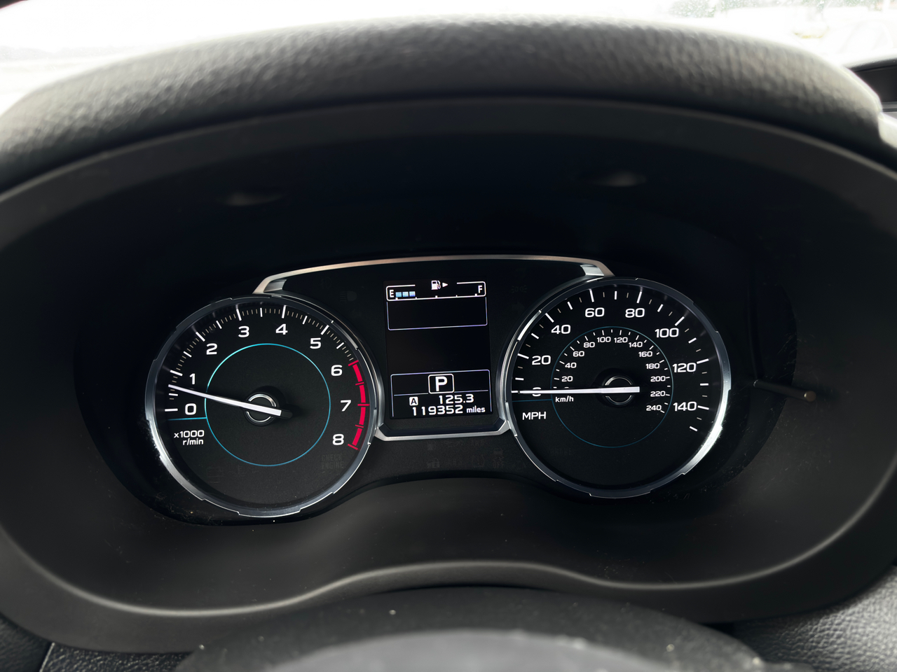 Subaru Forester 2.5i Limited CVT 2017