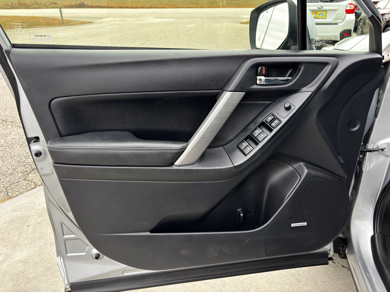 Subaru Forester 2.5i Limited CVT 2017