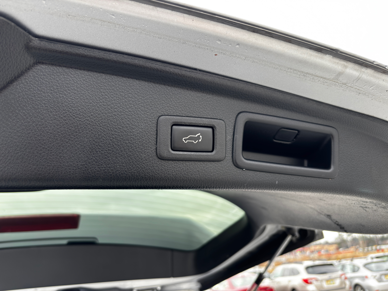 Subaru Forester 2.5i Limited CVT 2017