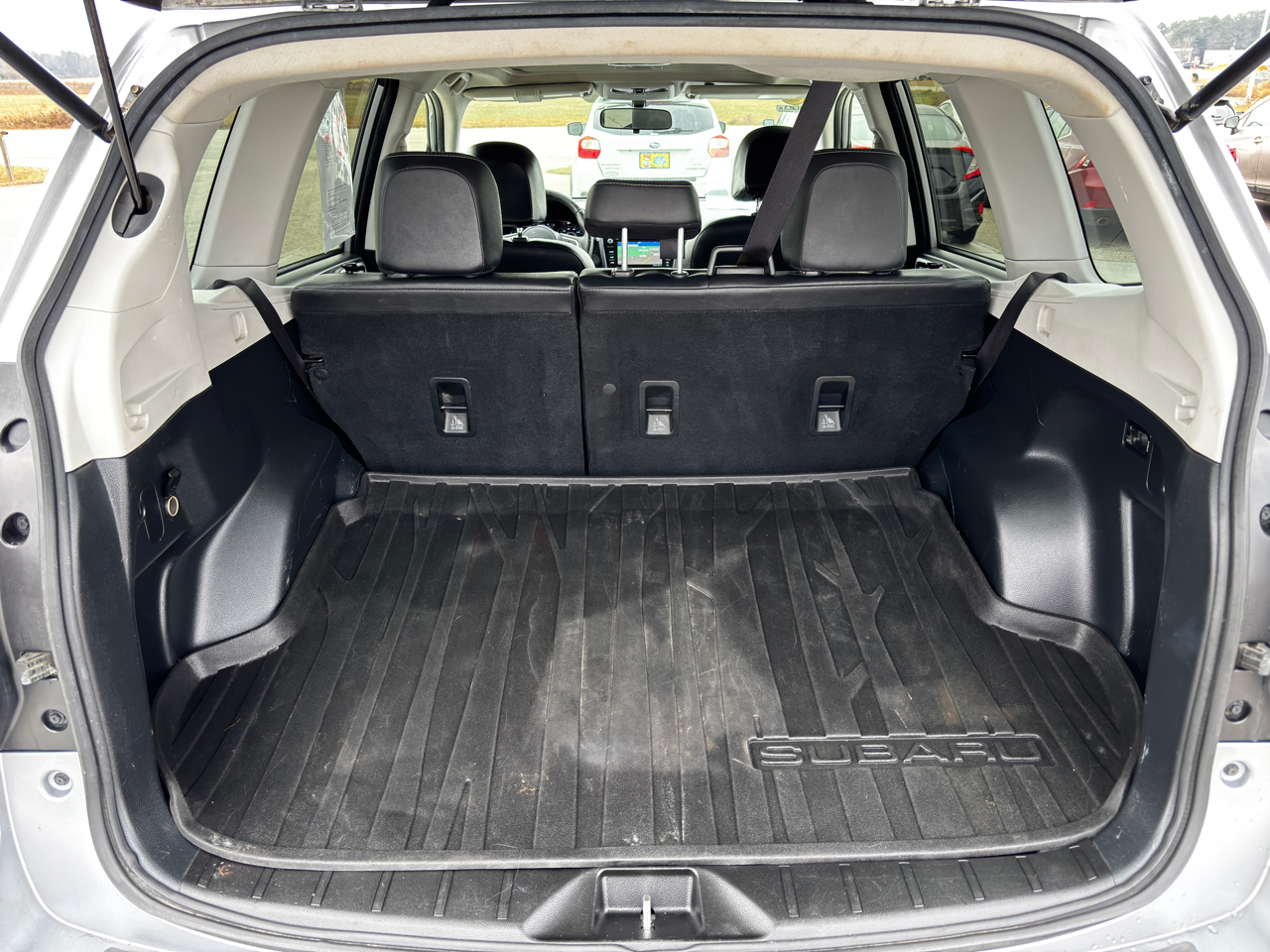 Subaru Forester 2.5i Limited CVT 2017