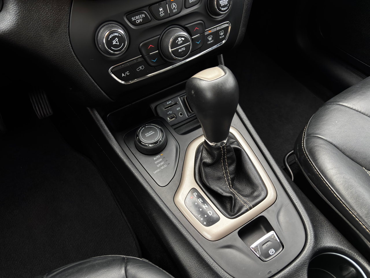 Jeep Cherokee 4WD 4dr Limited 2016