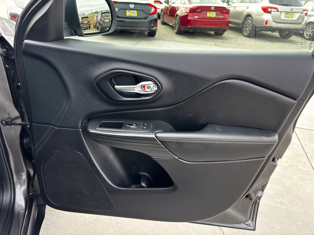 Jeep Cherokee 4WD 4dr Limited 2016