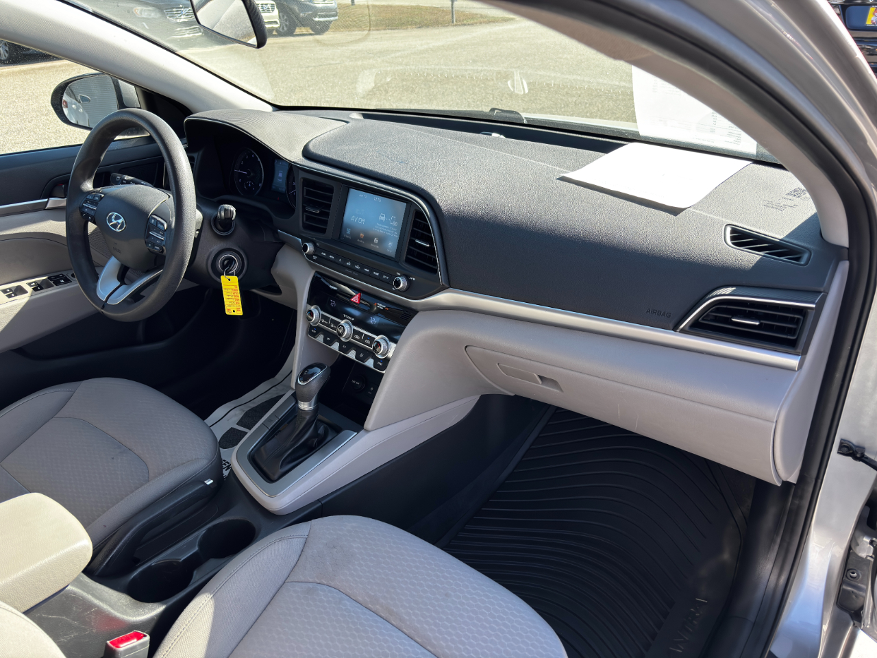 Hyundai Elantra SEL IVT 2020