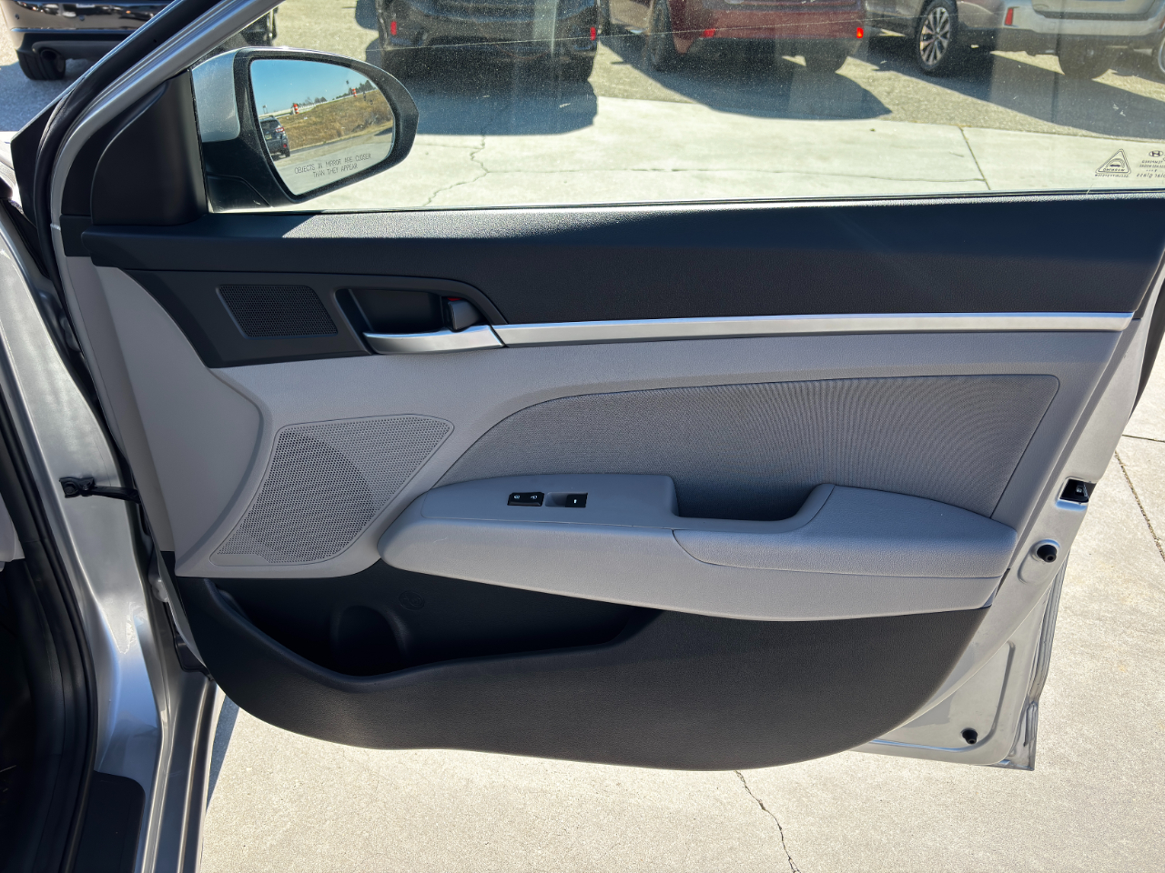 Hyundai Elantra SEL IVT 2020