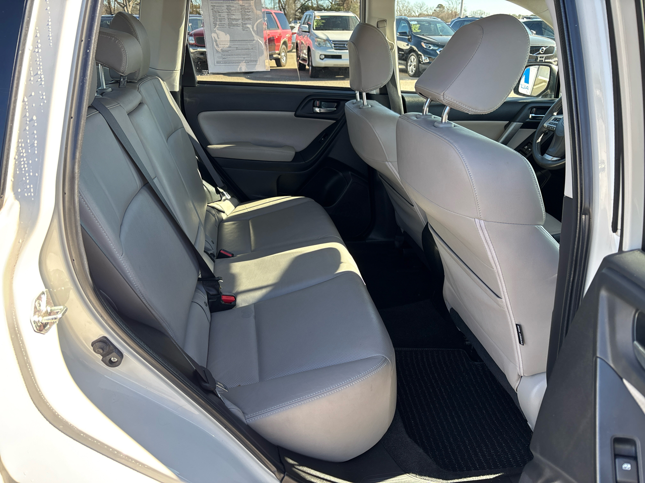 Subaru Forester 4dr CVT 2.5i Limited PZEV 2015