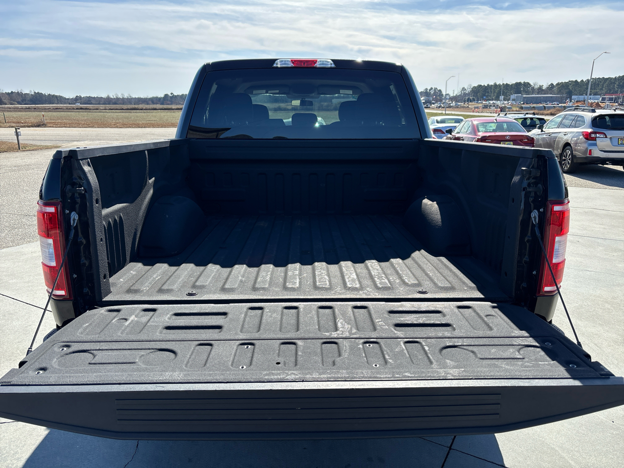 Ford F-150 2WD SuperCrew 145" XLT 2018