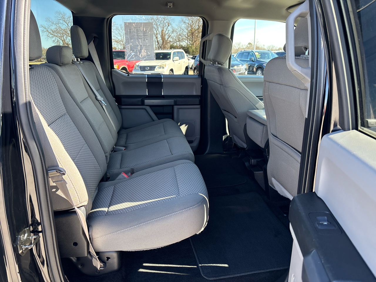 Ford F-150 2WD SuperCrew 145" XLT 2018