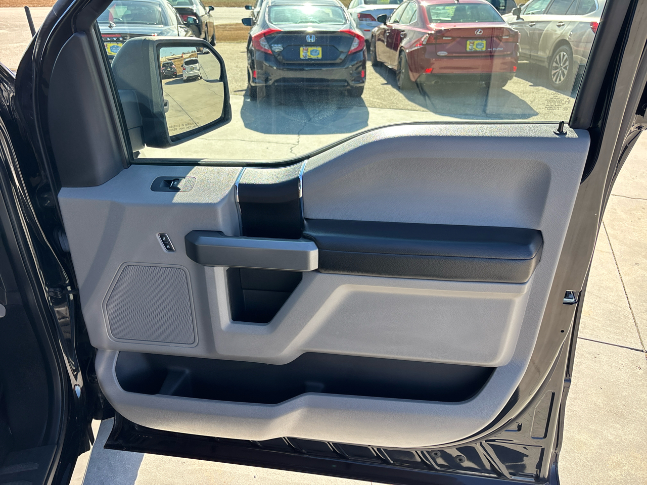 Ford F-150 2WD SuperCrew 145" XLT 2018