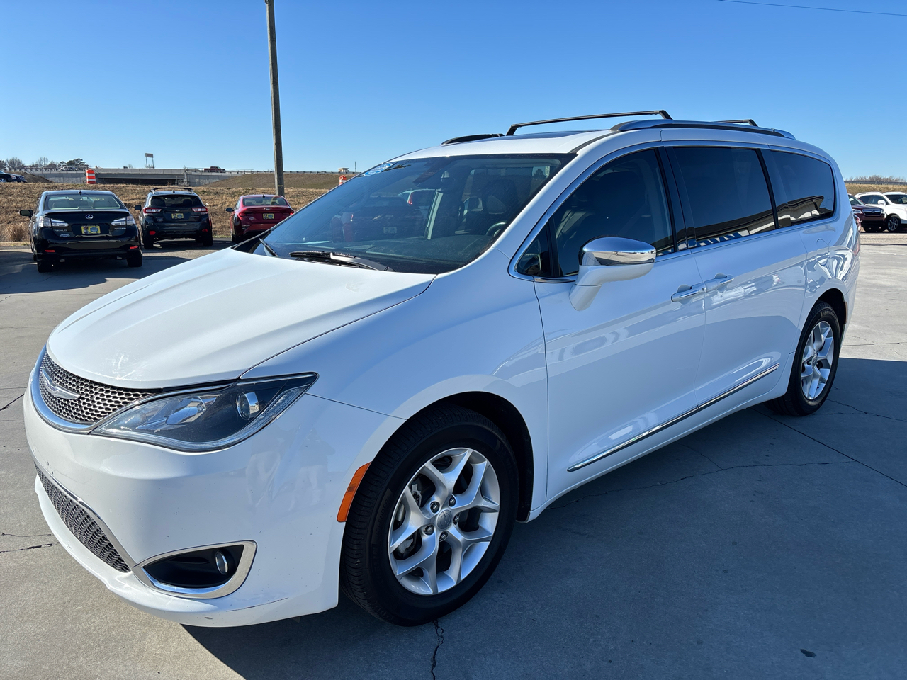 Chrysler Pacifica Limited FWD 2020