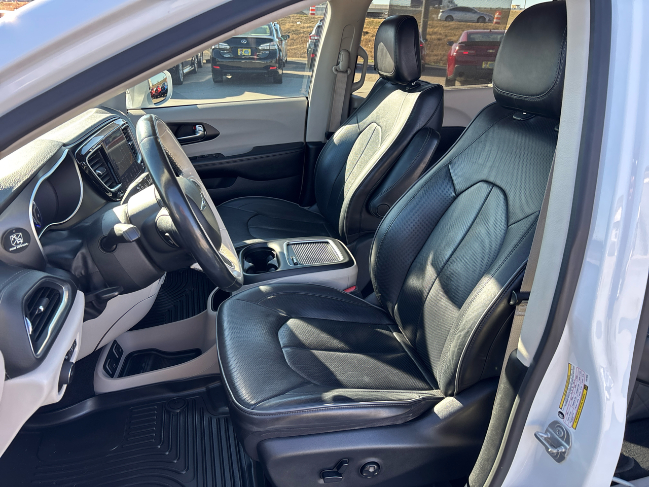 Chrysler Pacifica Limited FWD 2020