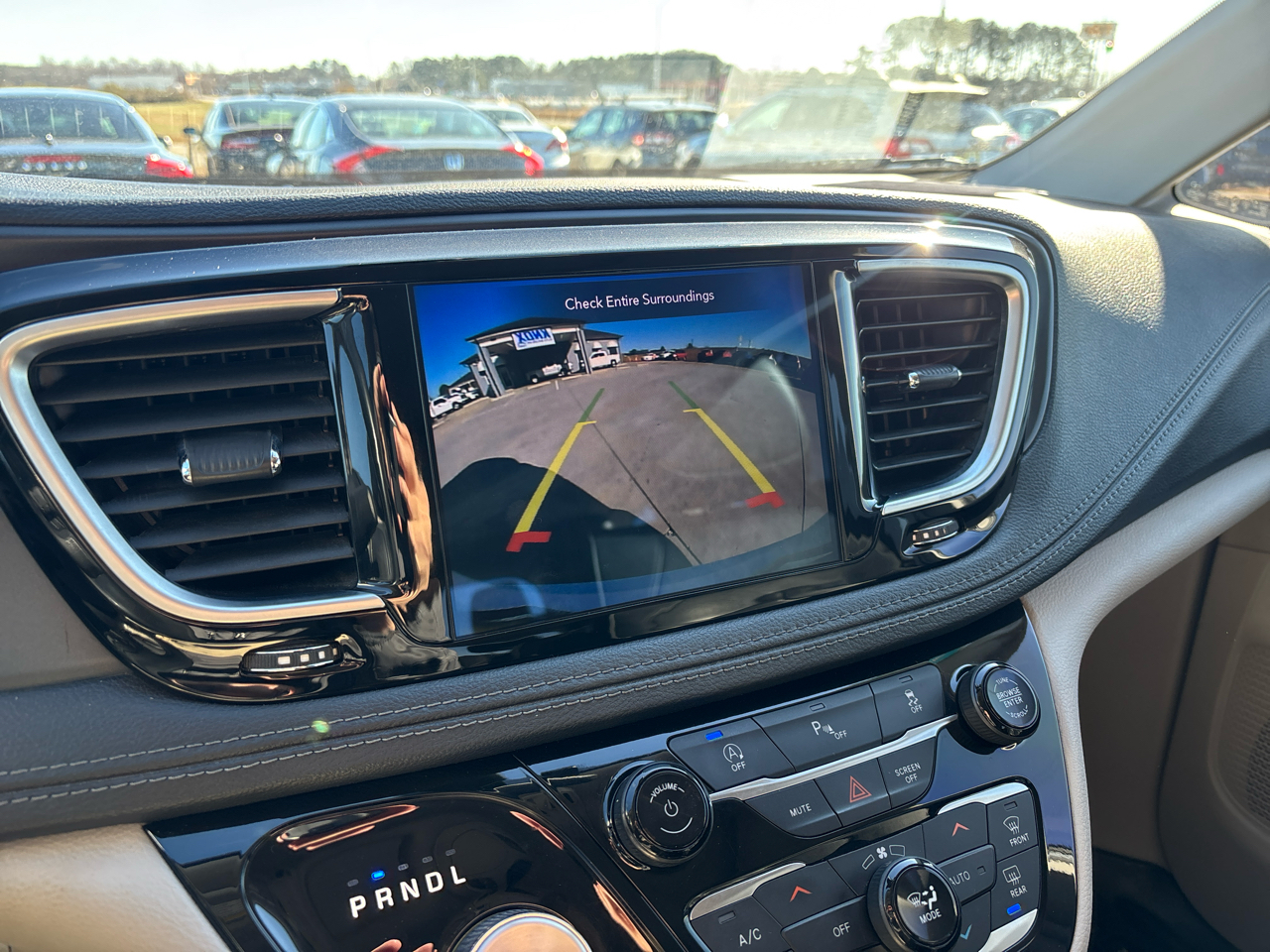 Chrysler Pacifica Limited FWD 2020