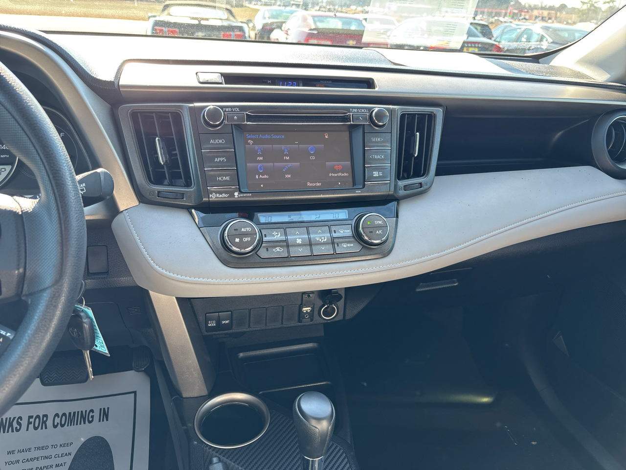 Toyota RAV4 FWD 4dr XLE (Natl) 2015