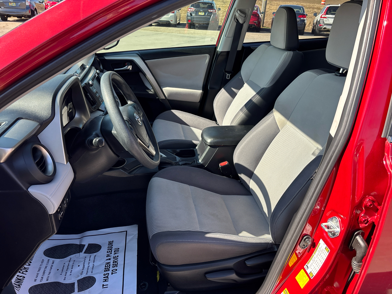 Toyota RAV4 FWD 4dr XLE (Natl) 2015