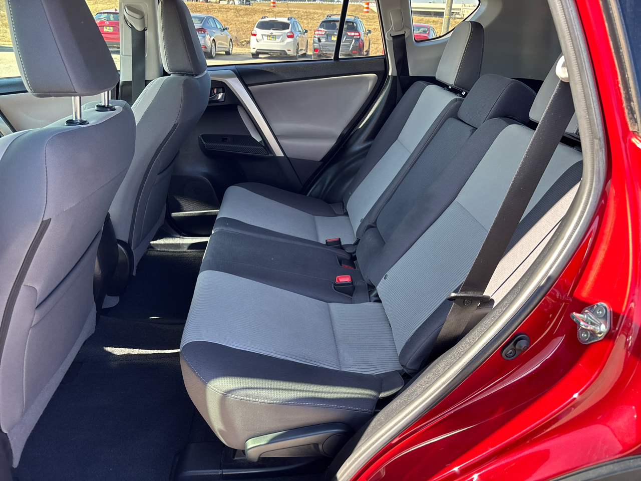 Toyota RAV4 FWD 4dr XLE (Natl) 2015