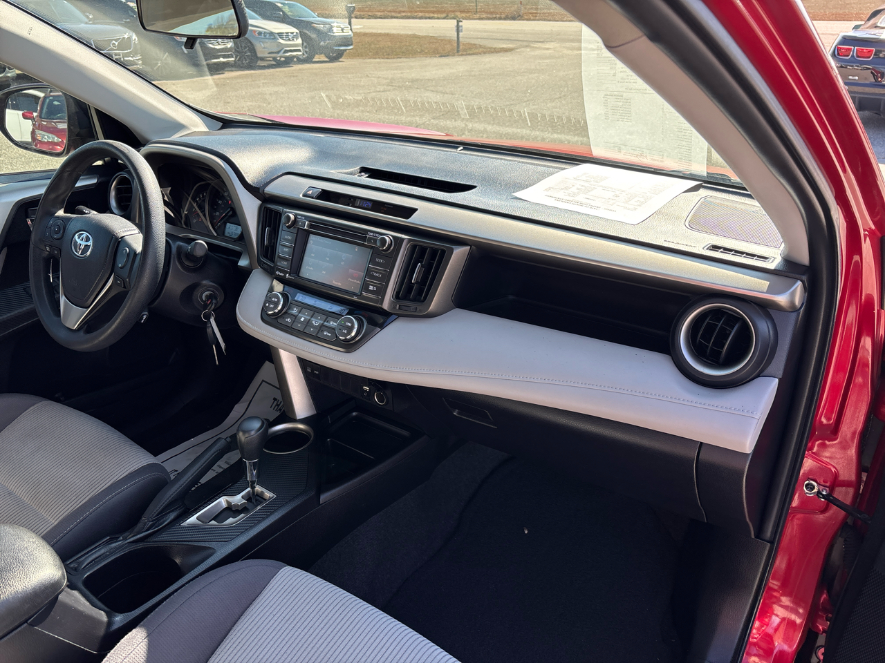 Toyota RAV4 FWD 4dr XLE (Natl) 2015