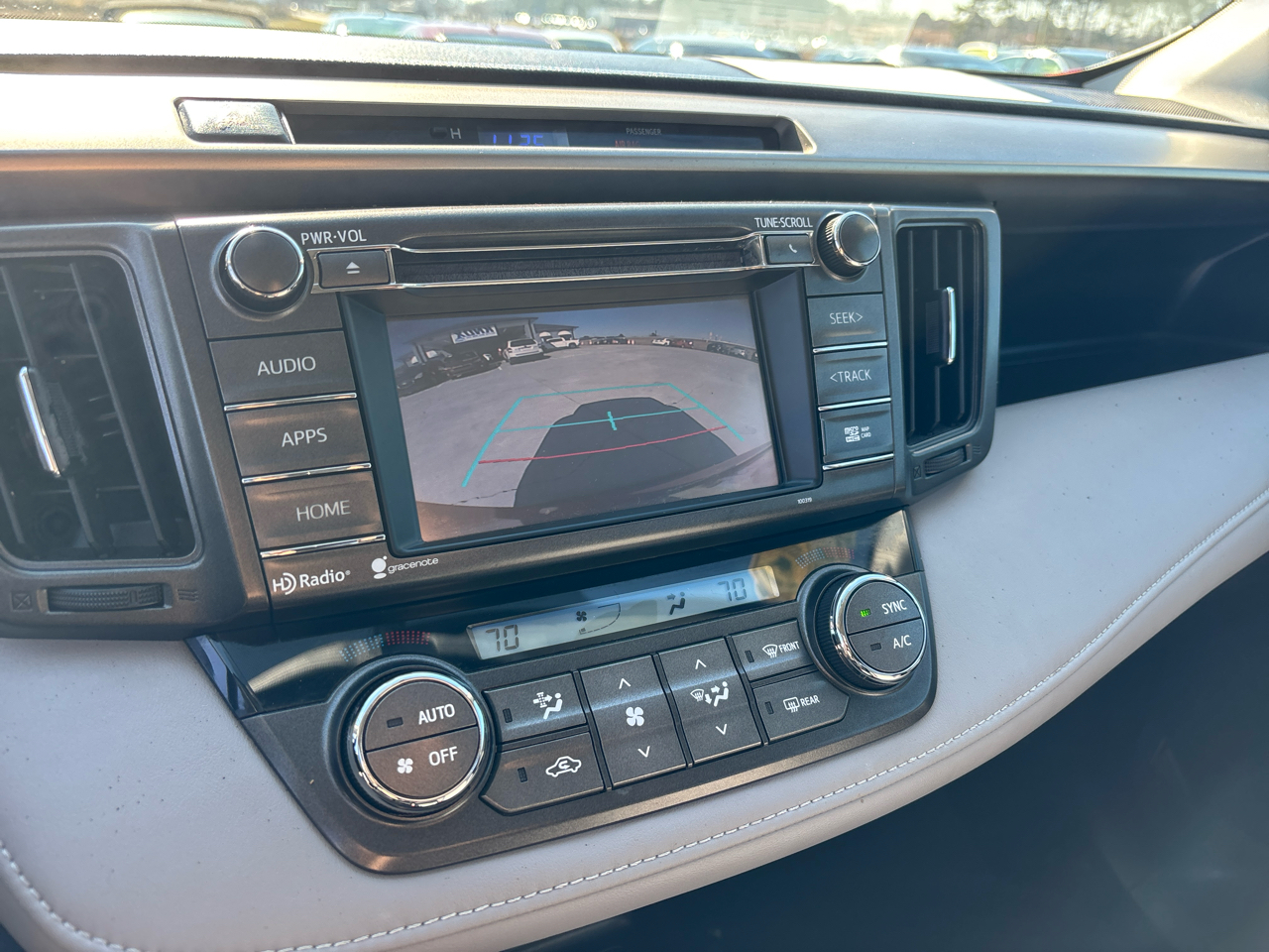 Toyota RAV4 FWD 4dr XLE (Natl) 2015