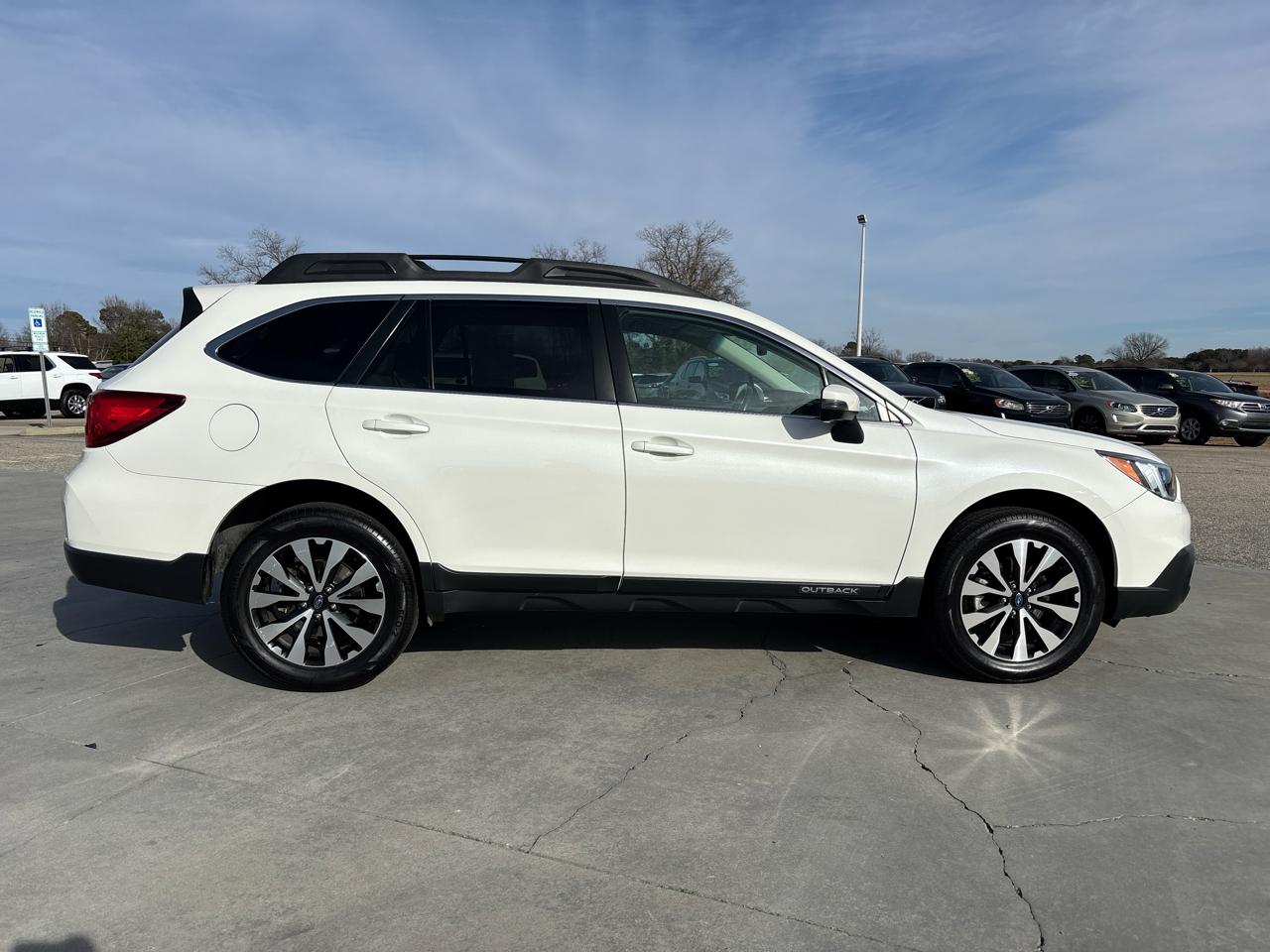 Subaru Outback 4dr Wgn 2.5i Limited 2016