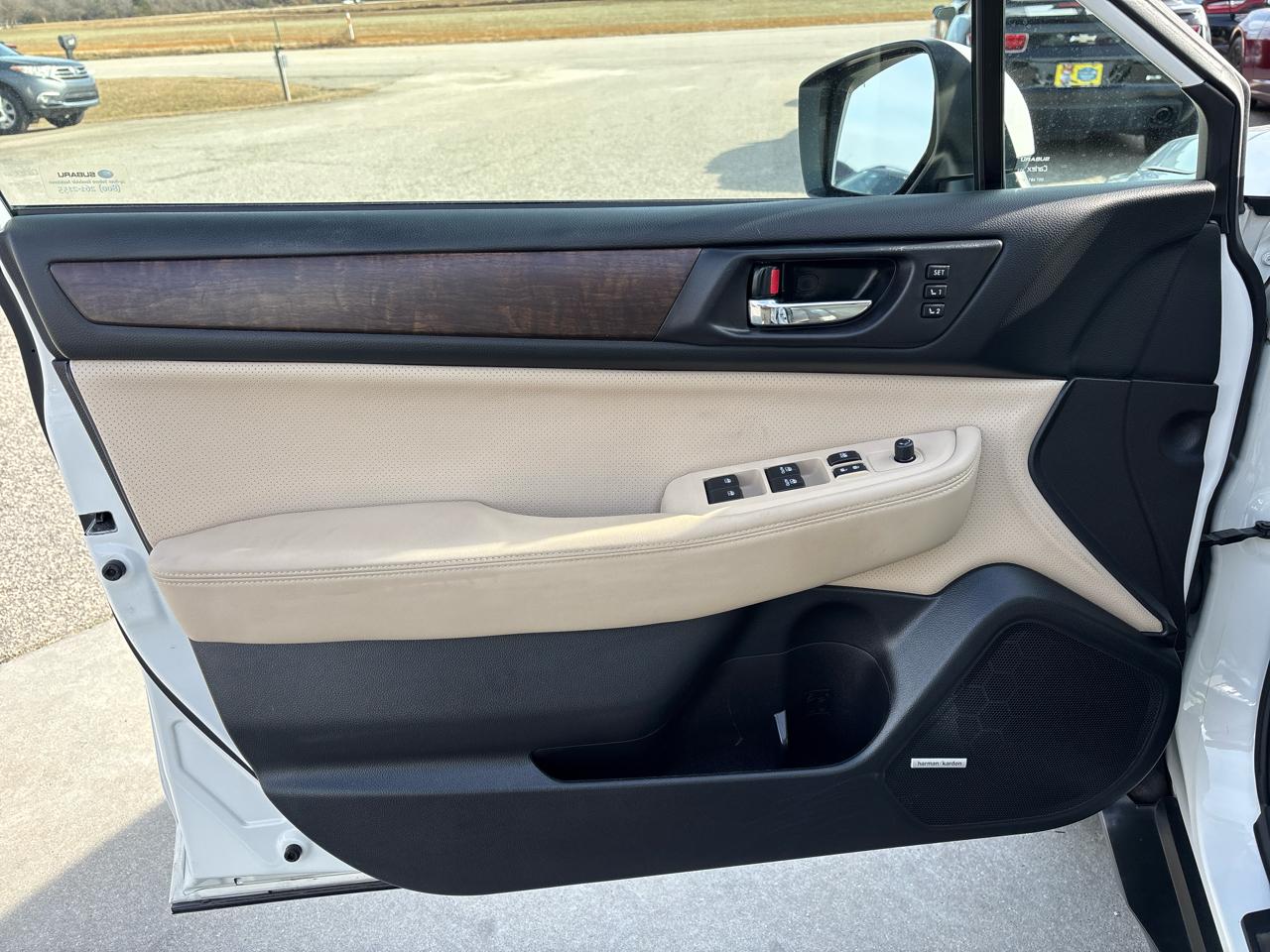 Subaru Outback 4dr Wgn 2.5i Limited 2016