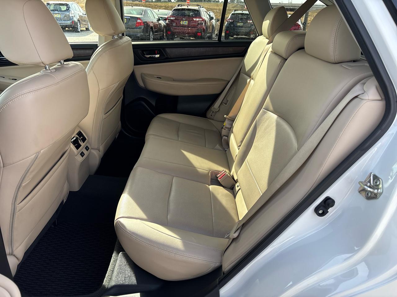 Subaru Outback 4dr Wgn 2.5i Limited 2016