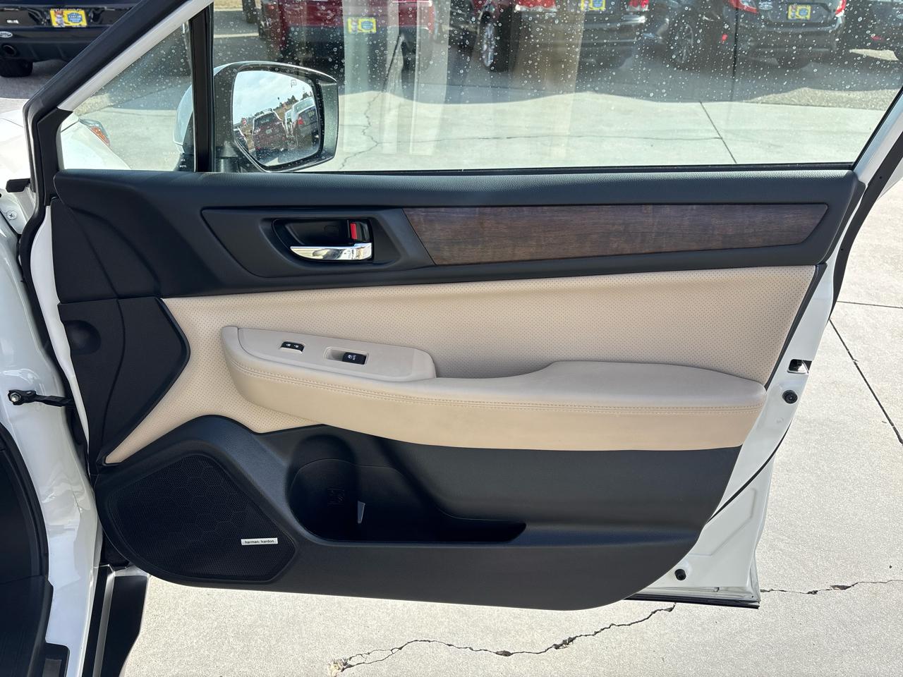 Subaru Outback 4dr Wgn 2.5i Limited 2016