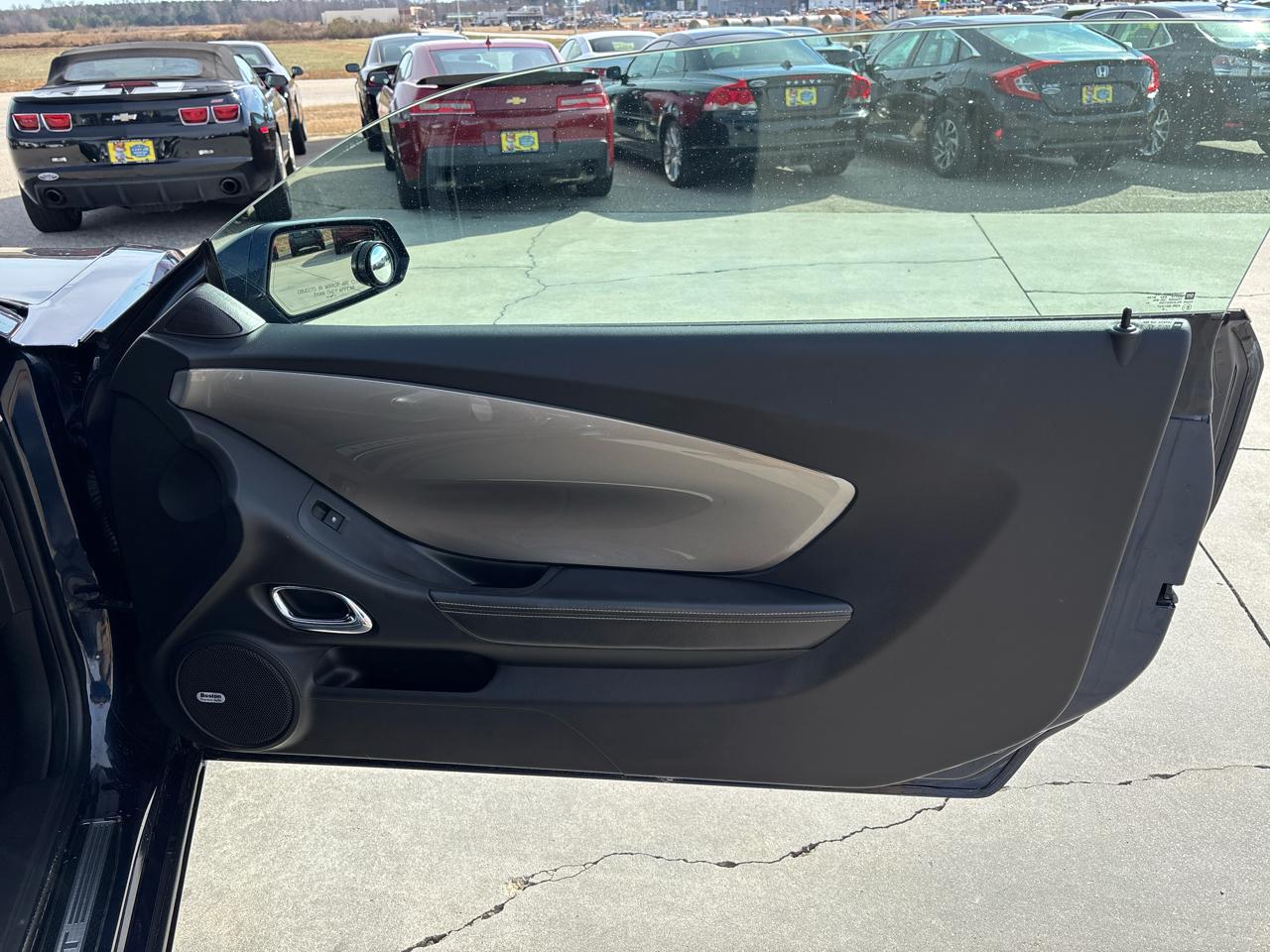 Chevrolet Camaro 2dr Cpe 2SS 2011