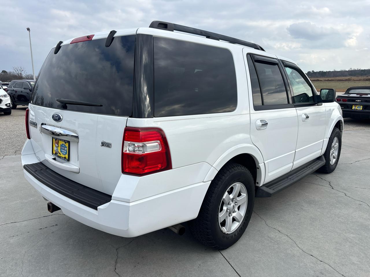 Ford Expedition 4WD 4dr XLT 2010