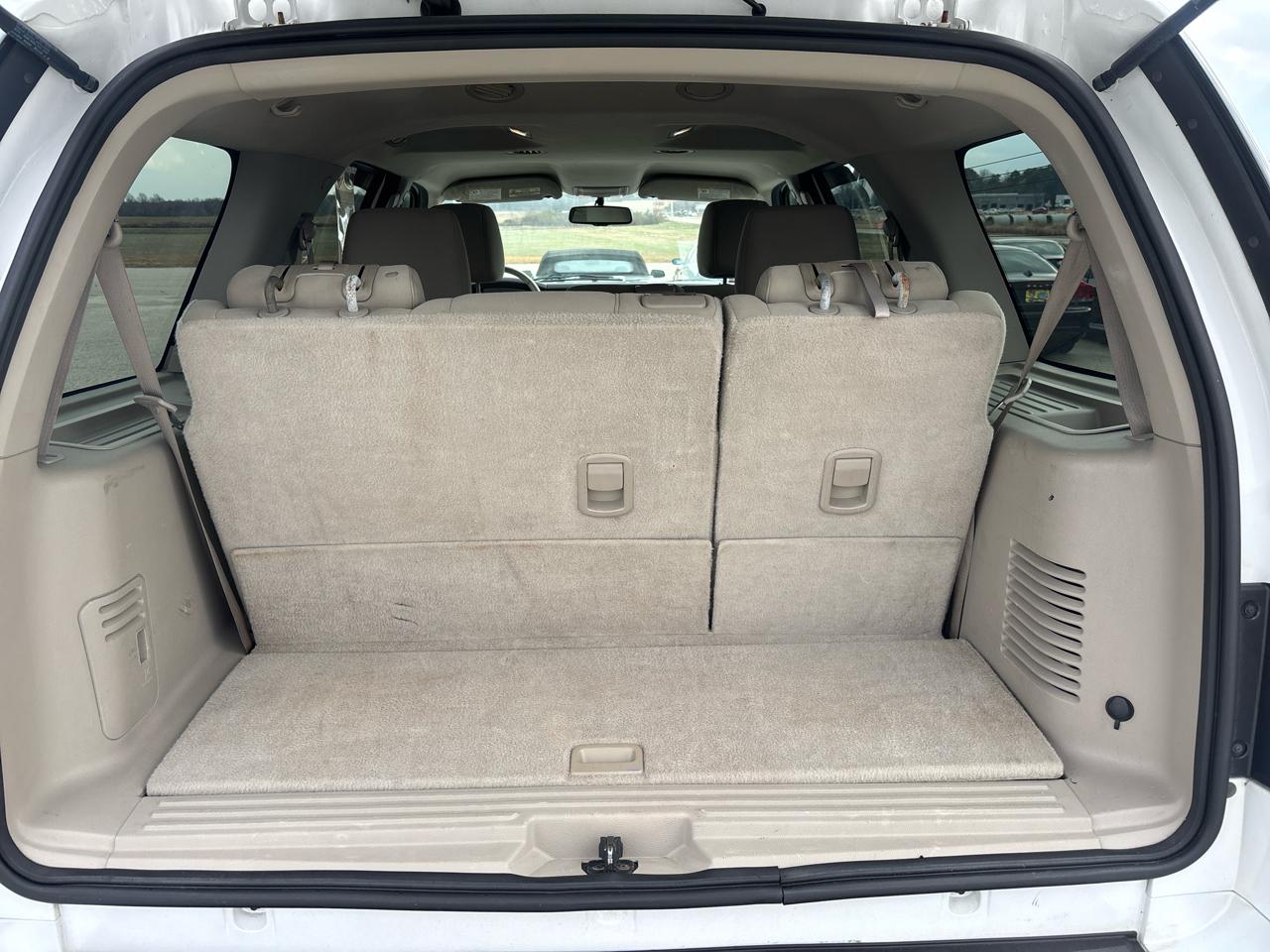 Ford Expedition 4WD 4dr XLT 2010